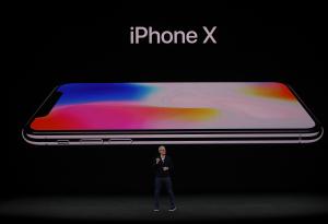 Apple представи официално iPhone 8, iPhone 8 Plus и iPhone X