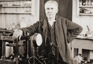 8 август 1876 г. - Томас Едисън патентова мимеографа