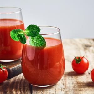 Какво ще стане с организма ви, ако всеки ден пиете по една чаша доматен сок