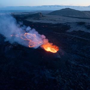 Вулканичните изригвания в Исландия могат да продължат с десетилетия