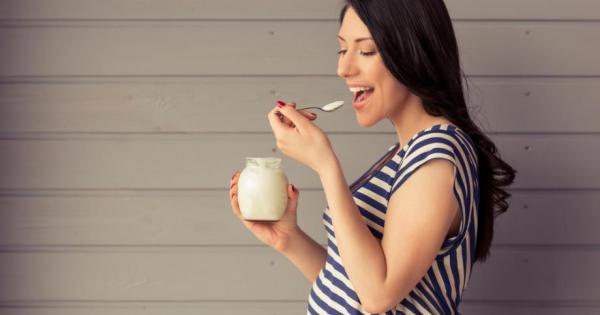 Киселото мляко по време на бременност е категорично здравословна храна,