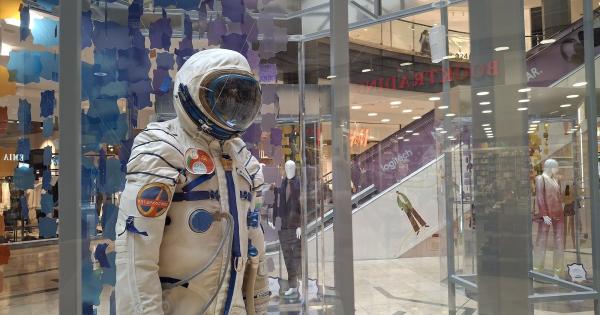 La combinaison spatiale originale du deuxième cosmonaute bulgare arrive à Sofia pour l'exposition « Enter the Universe »