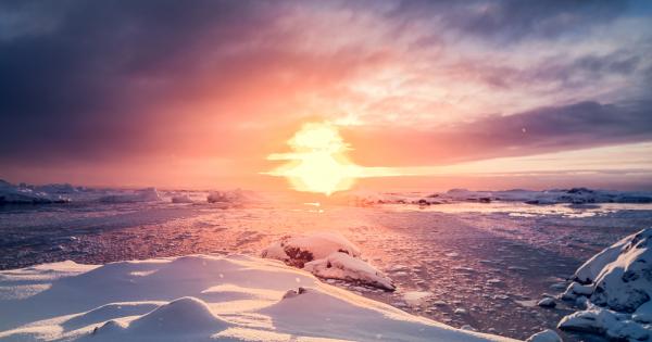 Естествената красота на Антарктическия полуостров оставя посетителите омагьосани. Тук е