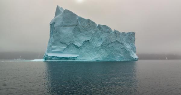 Гигантски айсберг се отцепи от Антарктика и по-специално - от голяма цепнатина