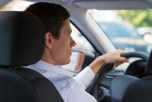 Виц: Хората, които не псуват по време на шофиране